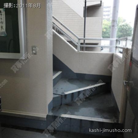 共用階段 
