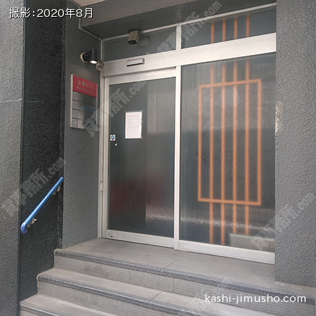 ビル入口 ビル入口