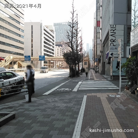 前面道路(昭和通り)