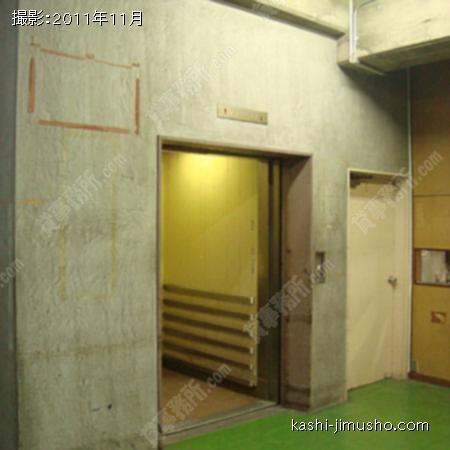 1F　エレベーター前