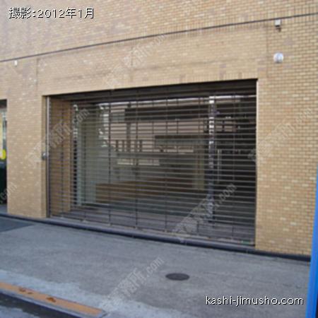 貸室入口 