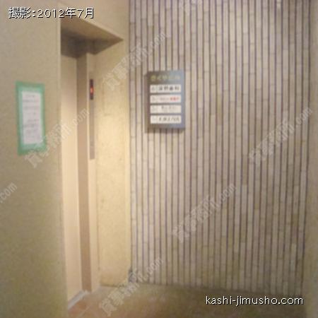  エレベーター（裏側）