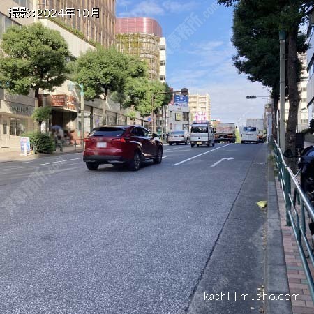 前面道路(目黒通り)