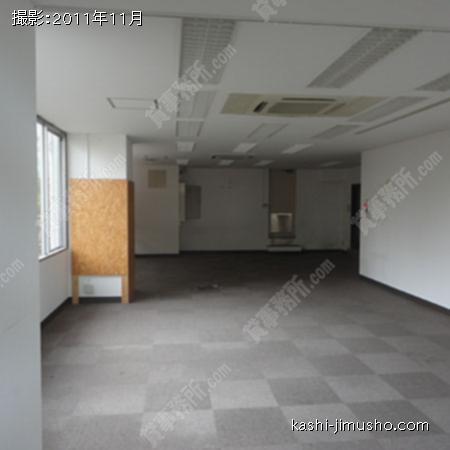 貸室内