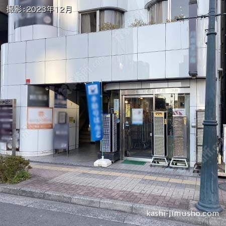 ビル前面
