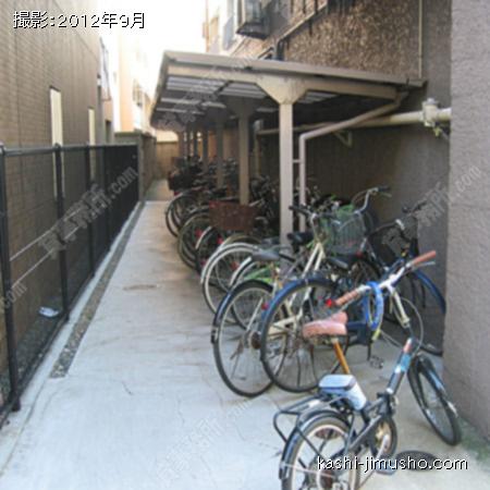駐輪場 