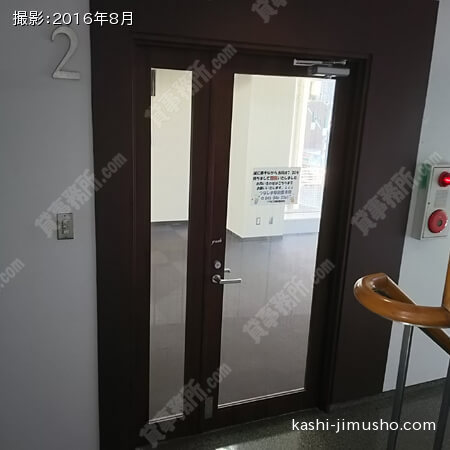 貸室入口