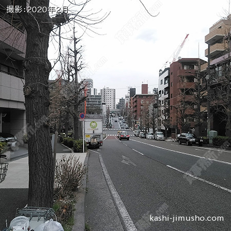 前面道路(駒沢通り)