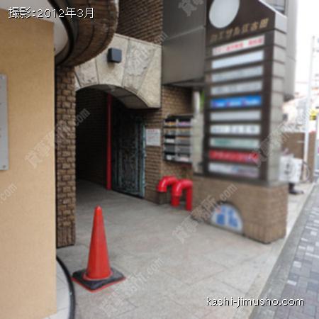 ビル入口 ビル入口