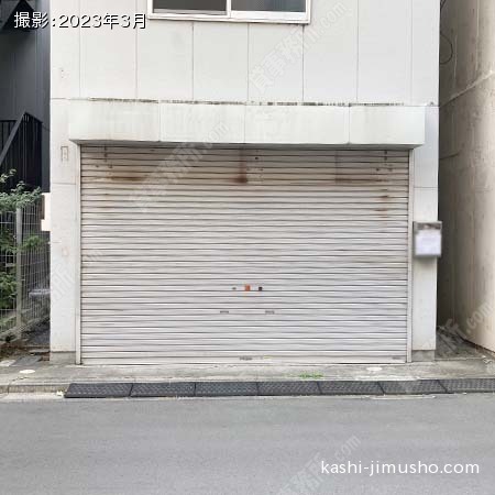 ビル正面