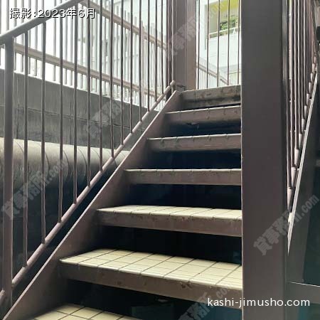共用階段