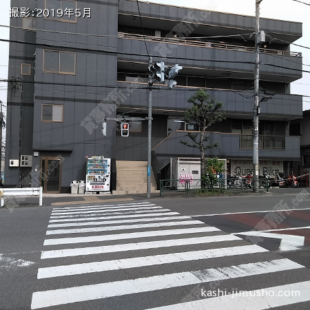 ビル前面