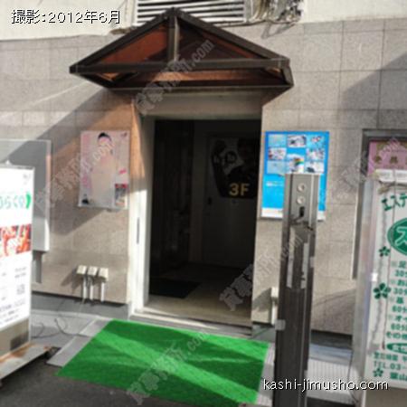  ビル入口