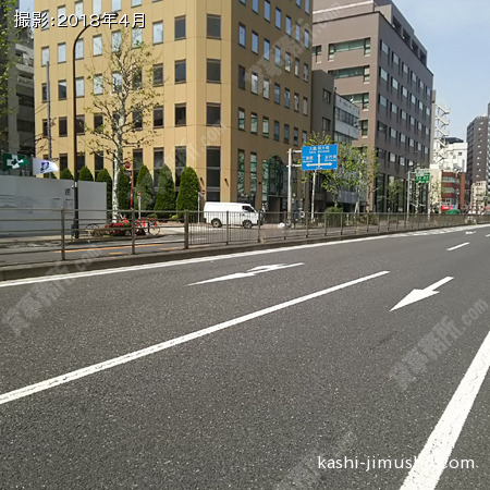 前面道路（新大橋通り）