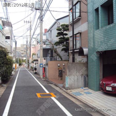 駐車場側道路 駐車場側道路