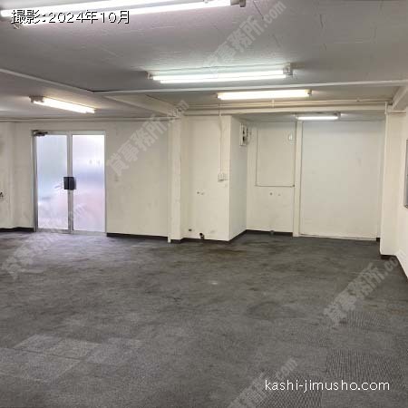 貸室内(1階・原状回復前)