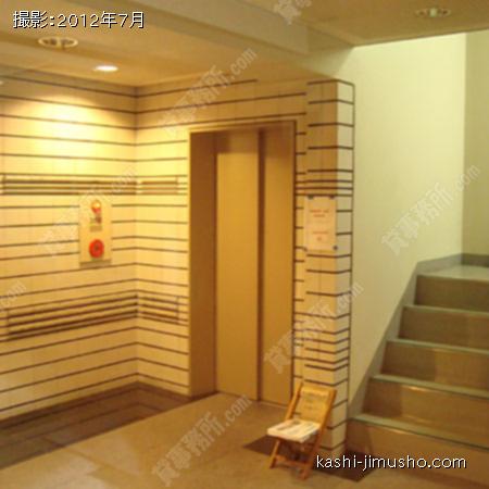 エントランス 