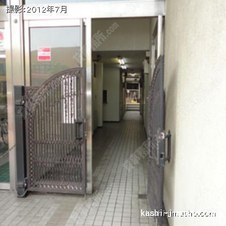  ビル入口