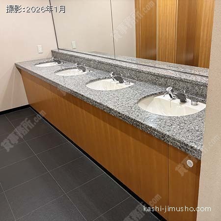 女性トイレ 女性トイレ