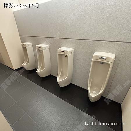 男性トイレ