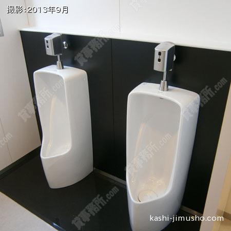 男子トイレ