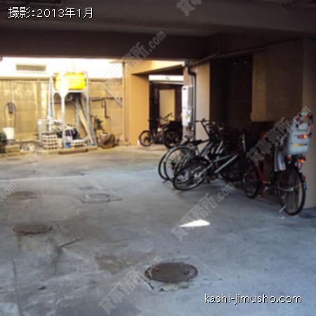  駐車場