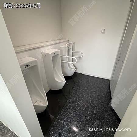 男性トイレ