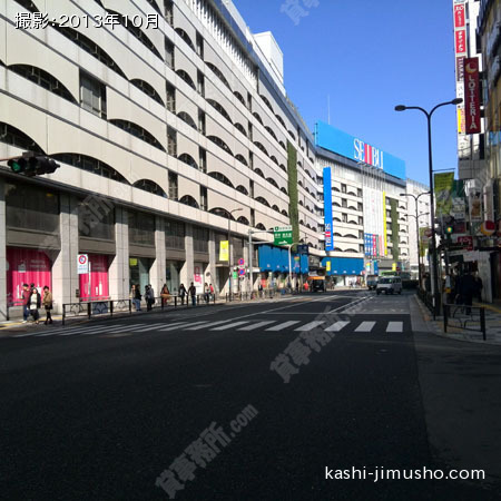 前面道路（明治通り）