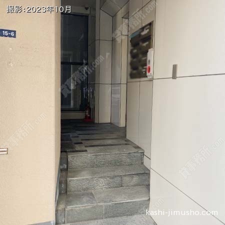 ビル入口 ビル入口