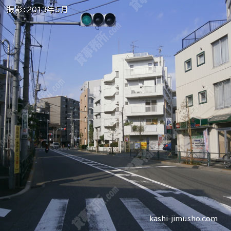 前面道路（千川通り）