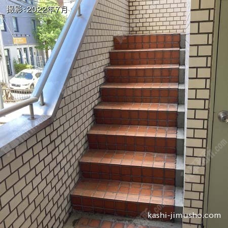 共用階段 共用階段