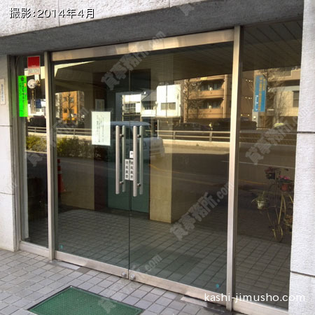 エントランスドア