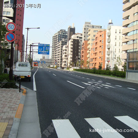 前面道路（山手通り）