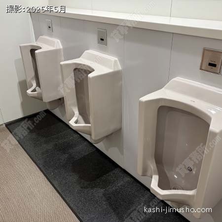 男性トイレ