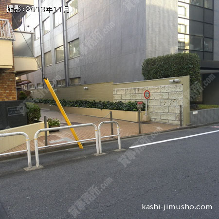 ビル入口 ビル入口