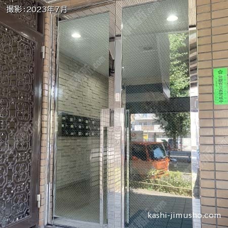 建物入口