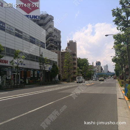 前面道路（目白通り）