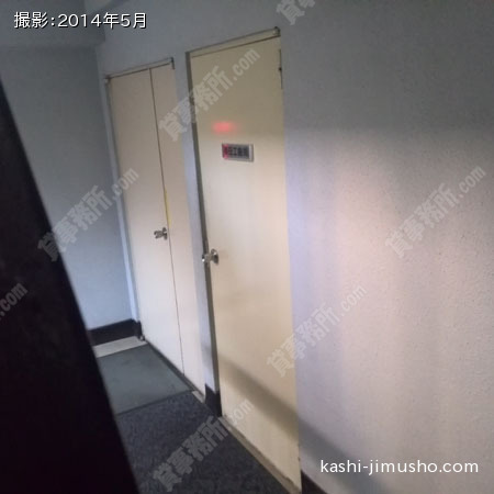 貸室入口