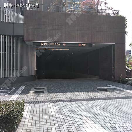 駐車場入口
