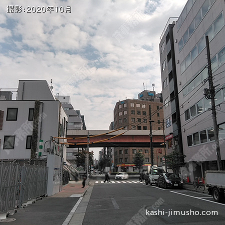前面道路(柳原通り）
