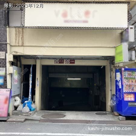 駐車場入口