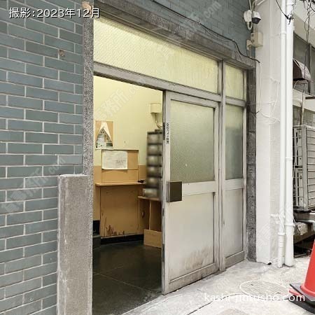 ビル入口