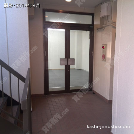 貸室入口(2階）