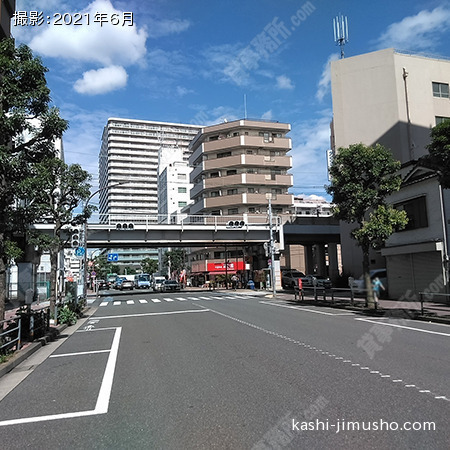 前面道路(八幡通り）
