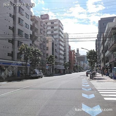 前面道路(八幡通り）