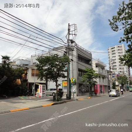 前面の道灌山通り