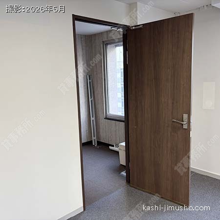 貸室内(6階1号室)