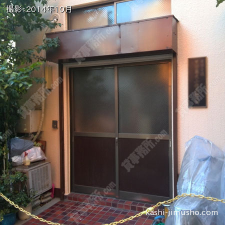 ビル入口 ビル入口