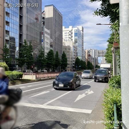 前面道路(昭和通り) 前面道路(昭和通り)
