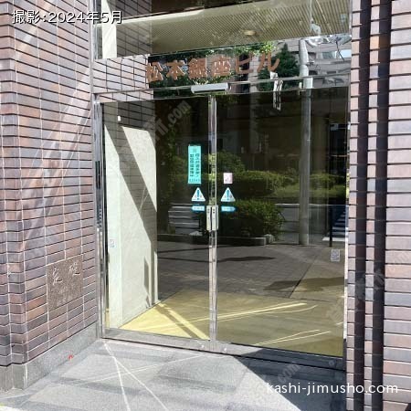 ビル入口 ビル入口